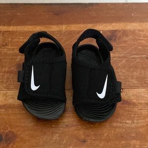 Nike brand NEW Sunray Adjust 5 V2
